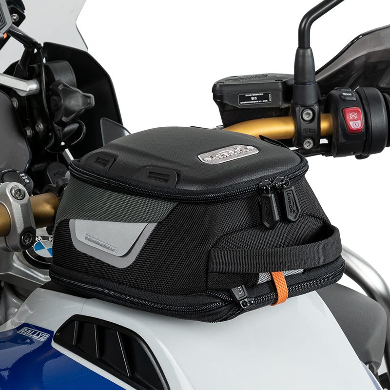 Borsa serbatoio LOBOO BTB10 su BMW GS, vista laterale ravvicinata