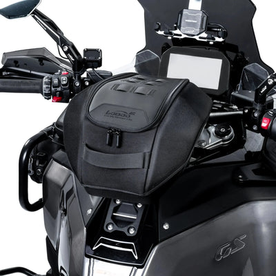 Borsa serbatoio LOBOO BTB20BK montata su BMW GS, vista dalla posizione di guida