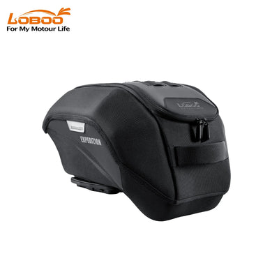 Borsa serbatoio LOBOO BTB20BK di tre quarti su fondo bianco, nylon balistico 1680D