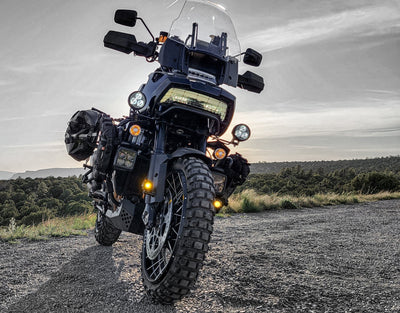 Centralina CANsmart DNLWHS23800 montata su Harley-Davidson Pan America 1250 con faretti accesi
