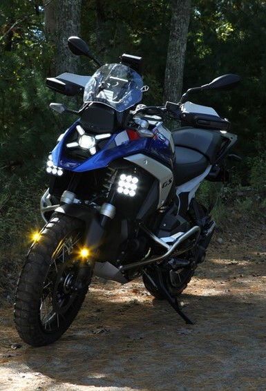 Coppia faretti LED moto omologati ECE 15.300 lumen 560 m DL9