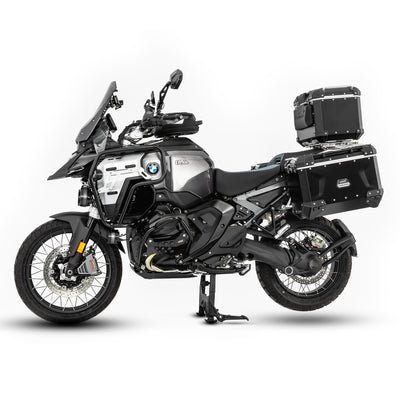 BMW R 1300 GS Adventure allestita con crash bar LOBOO CHG151 nero e valigie in alluminio