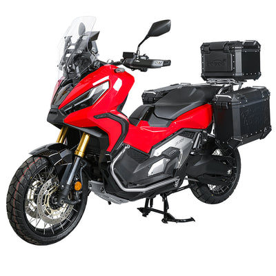 Honda X-ADV 750 con crash bar LOBOO CHG332 e valigie laterali nere
