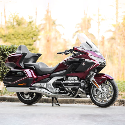 Honda Gold Wing GL1800 bordeaux con crash bar LOBOO CHG34 nero, fianco destro