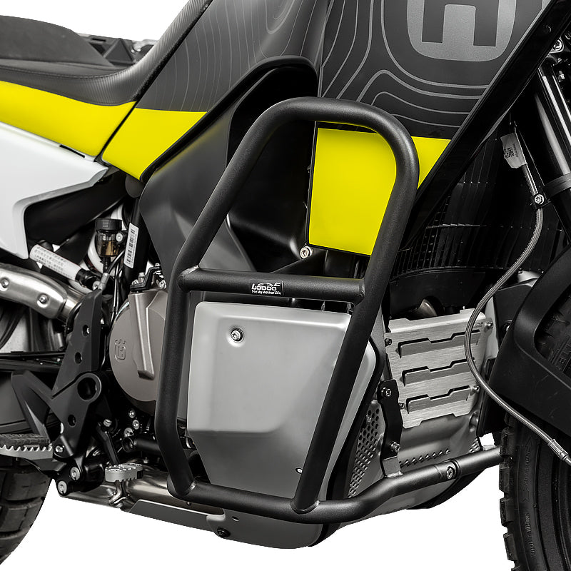 Vedi dove lavora la barra sul fianco della moto