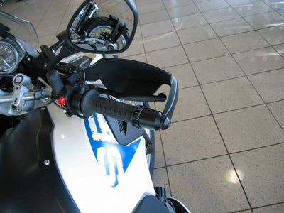 Montaggio del cruise control Kaoko CCF120 sul manubrio destro BMW