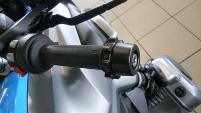 Cruise control Kaoko sul manubrio destro di una BMW R 1200 GS LC