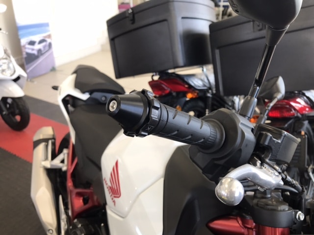 Cruise control Kaoko HND345 montato su Honda CB750 Hornet