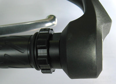 Montaggio del cruise control Kaoko YAM620 sul manubrio destro