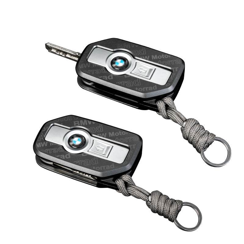 Due chiavi BMW nella custodia LOBOO XHK081, una con la lama metallica aperta