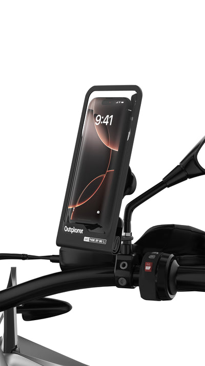 Custodia impermeabile Outplorer QW01 su supporto da specchietto moto