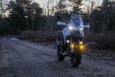 Denali Kit Supporto Anteriori Inferiore faretti luce guida per Ducati Desert X - Multistrada V4 2021 - ENDURRAD