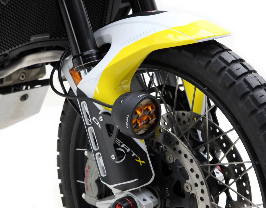 Supporto inferiore faretti DENALI montato su Ducati DesertX / Multistrada V4