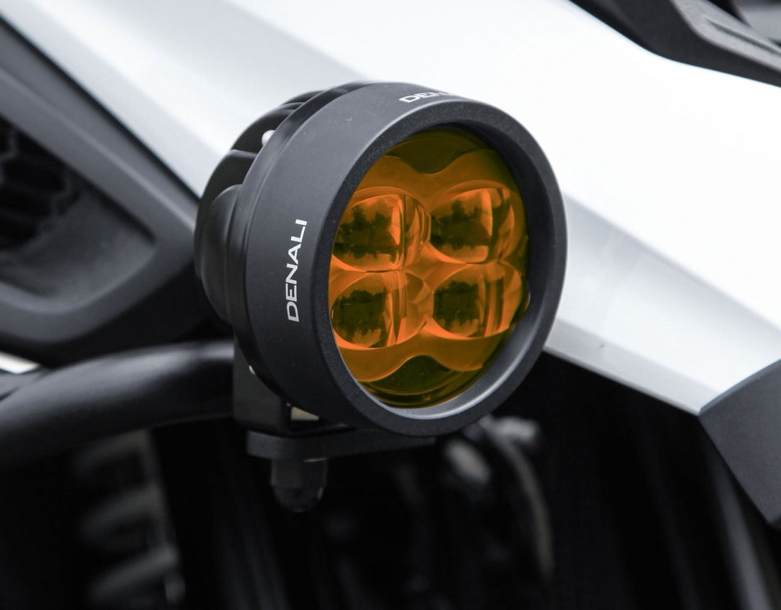 Fendinebbia LED DENALI D3, vista posteriore con supporto a cerniera