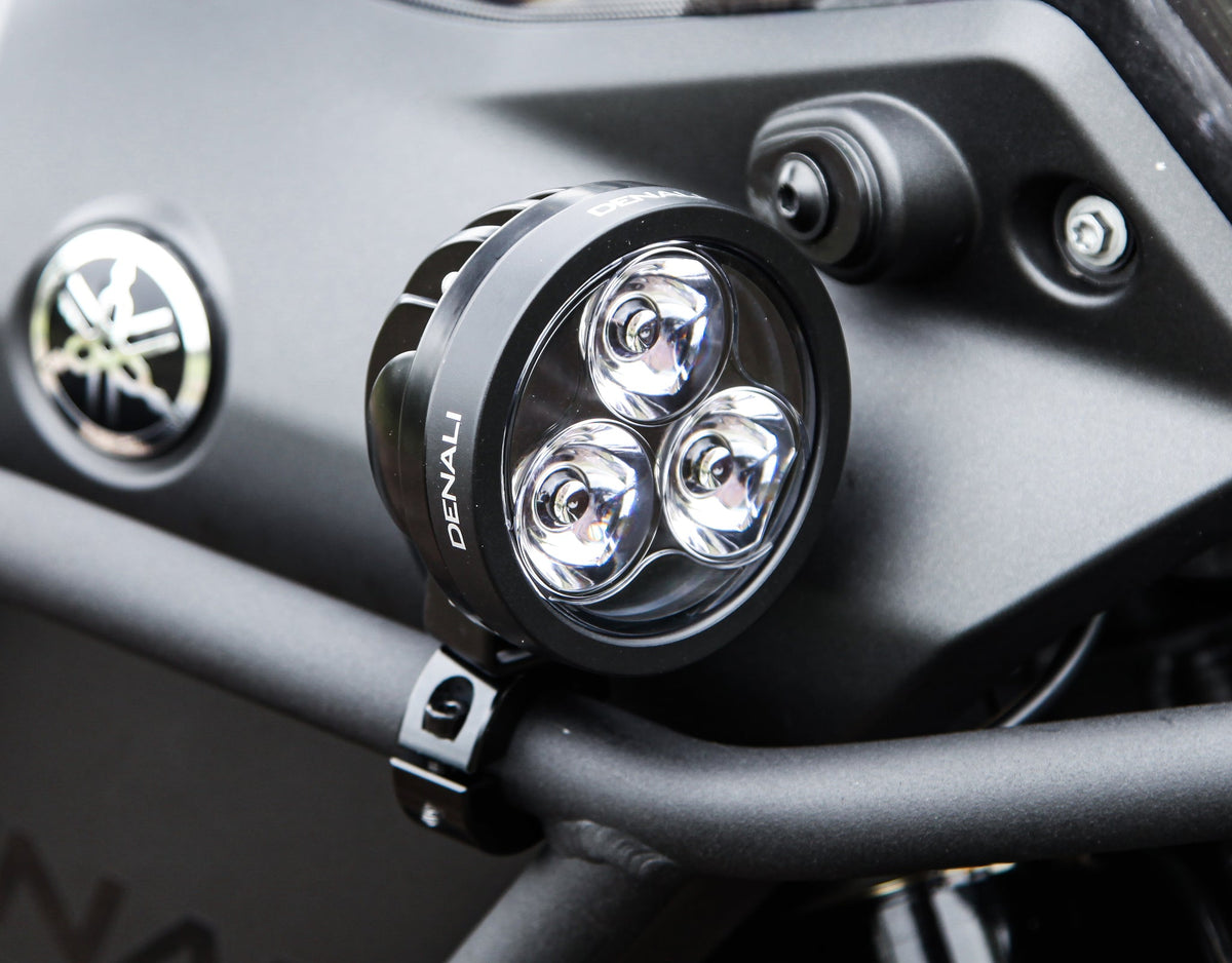 Faretto LED DENALI D3 con lente spot, dettaglio ravvicinato dell'ottica