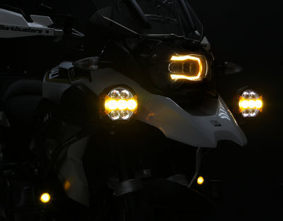 Faretti DENALI D7 PRO montati su BMW R 1250 GS, vista laterale