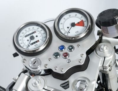 fascia strumentazione, Triumph Thruxton '08-'14 (no Bonneville) - con barra a clip