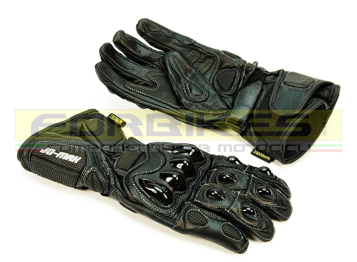 Guanto sportivo pelle Modello grintoso colore nero