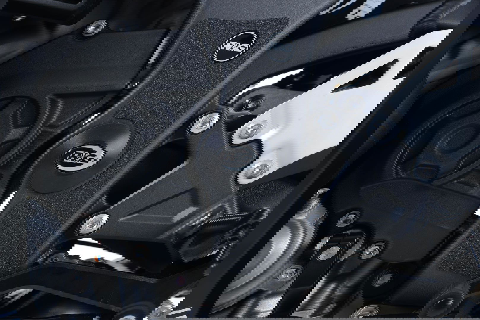 Inserto Prot Telaio Sx Kawasaki ZX10 R 06 15 Dx Kawasaki Z1000 Sx 10 13 Sx Kawasaki Z1000 Sx 14 19 Ninja 1000SX 20 5311 Rg FI0009BK - Endurrad