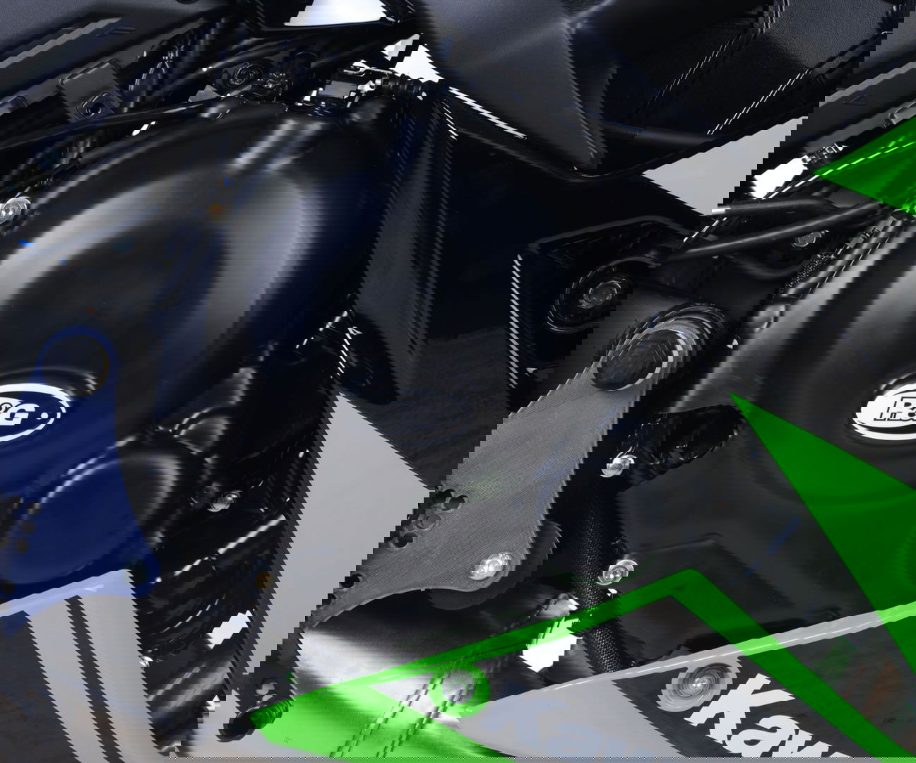 kit 2 pezzi (ECC0225BK-ECC0226BK) - prot.motore Kawasaki Z650 / Ninja 650 '17-