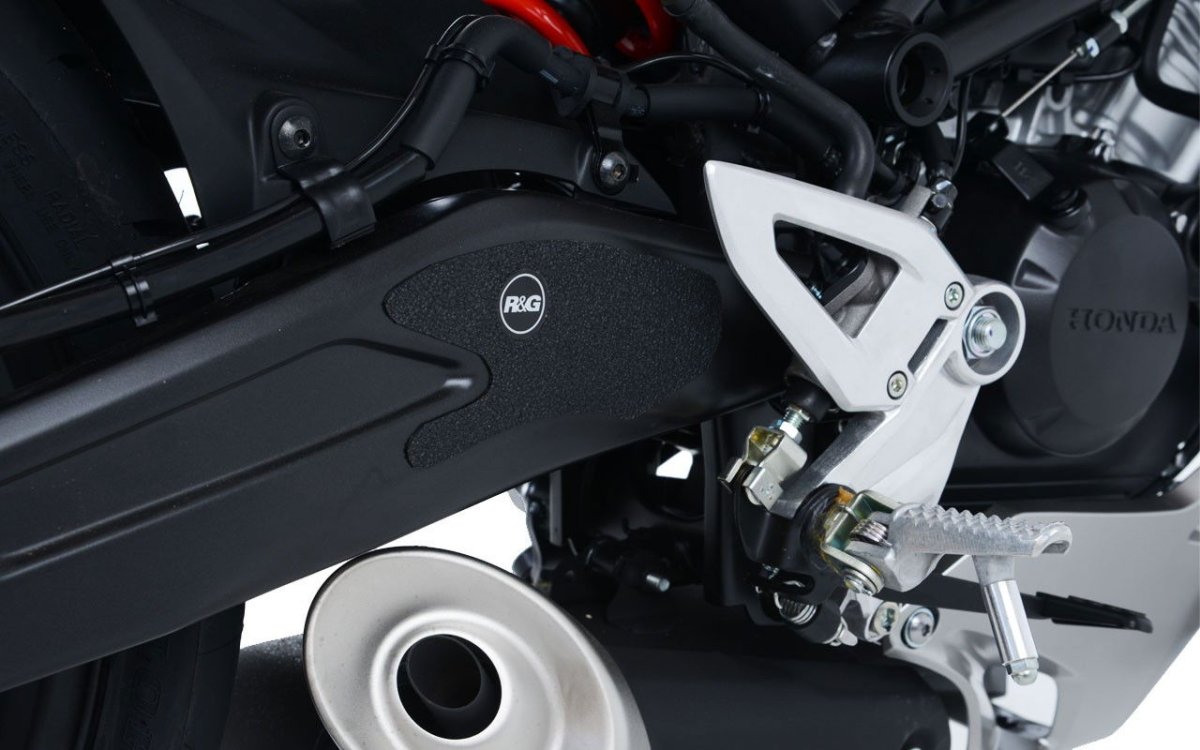 Kit 2pz.adesivi anti - scivolo paratacco HONDA CB 125 R '18 - / CB300R '18 - (su forcellone entrambi lati) R&G - ENDURRAD