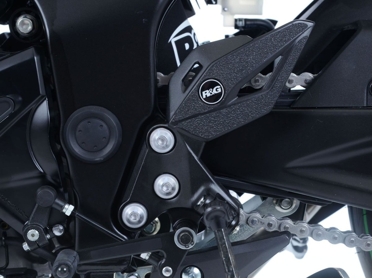 Kit 5PZ Adesivi Anti Scivolo Paratacco Suzuki Gsxs 750 17 Nero 18306 Rg EZBG709BL - ENDURRAD