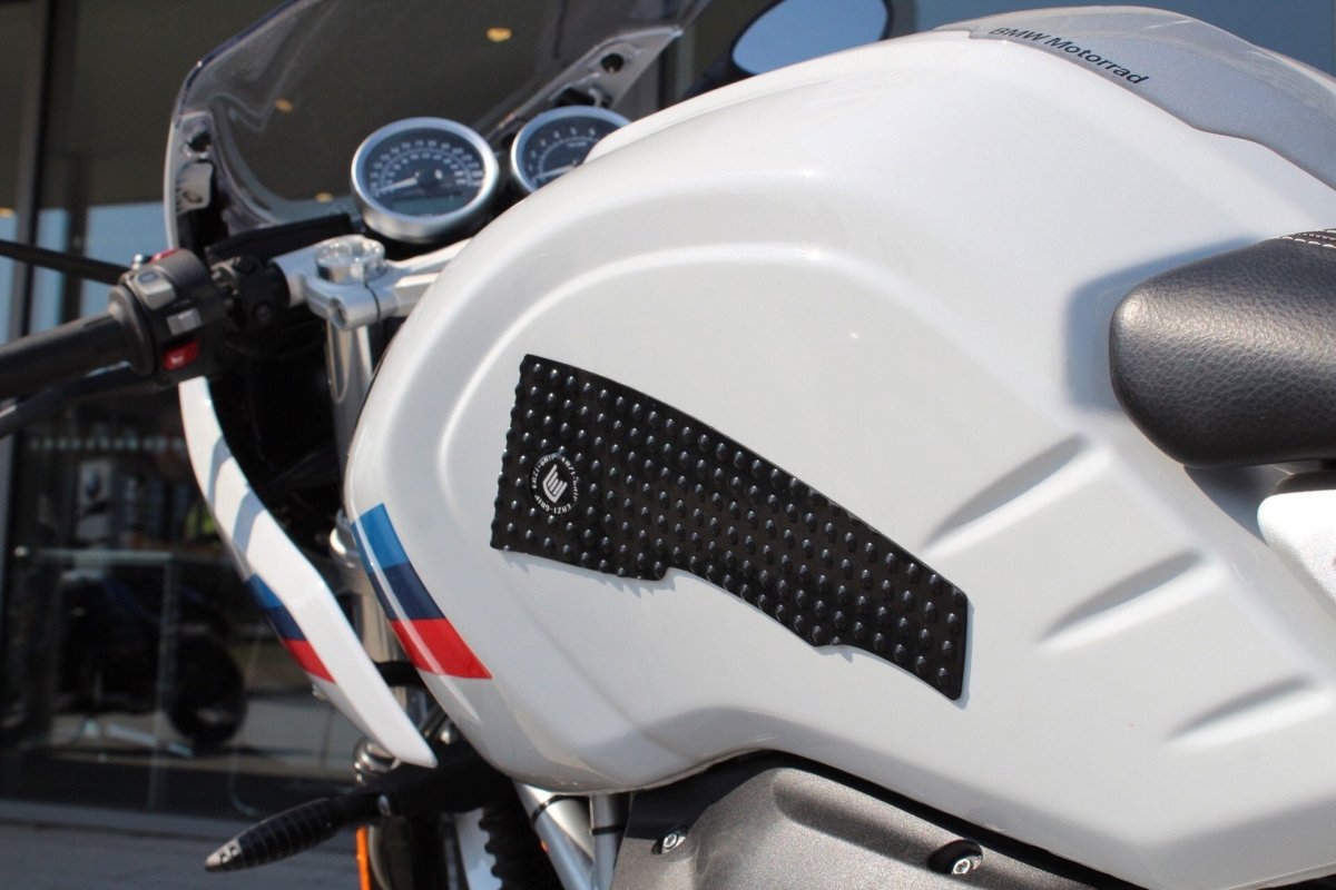 Kit adesivi antiscivolo paraserbatoio RIDGED universali - ENDURRAD