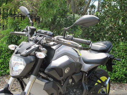 Kit montaggio paramani - due punti di fissaggio: YAMAHA MT - 07 '13 - / LA '14 - verniciato NERO - ENDURRAD