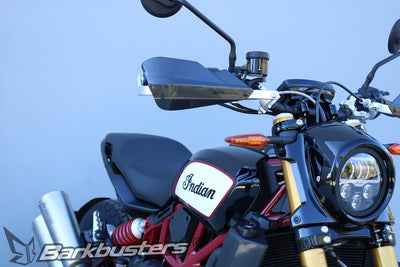 Kit Barkbusters BHG-002 con plastiche CARBON montato su una Indian FTR 1200