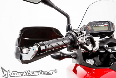 Kit Barkbusters BHG-046 su Honda NC700X con plastiche STORM, vendute separatamente