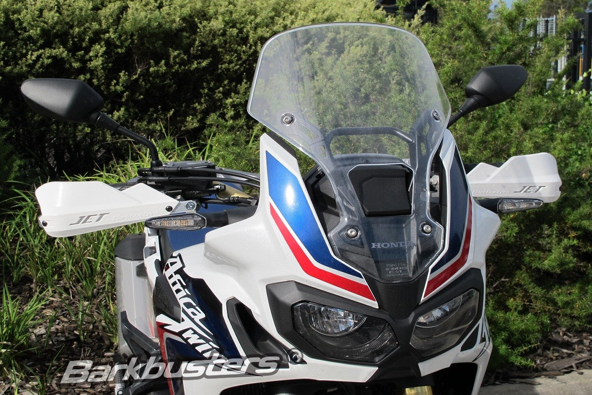 Kit Barkbusters BHG-062 montato su Honda CRF1000L Africa Twin con plastiche JET bianche, vendute separatamente