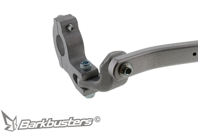 Morsetto del kit paramani Barkbusters BHG-084, fissaggio sulla sezione dritta del manubrio