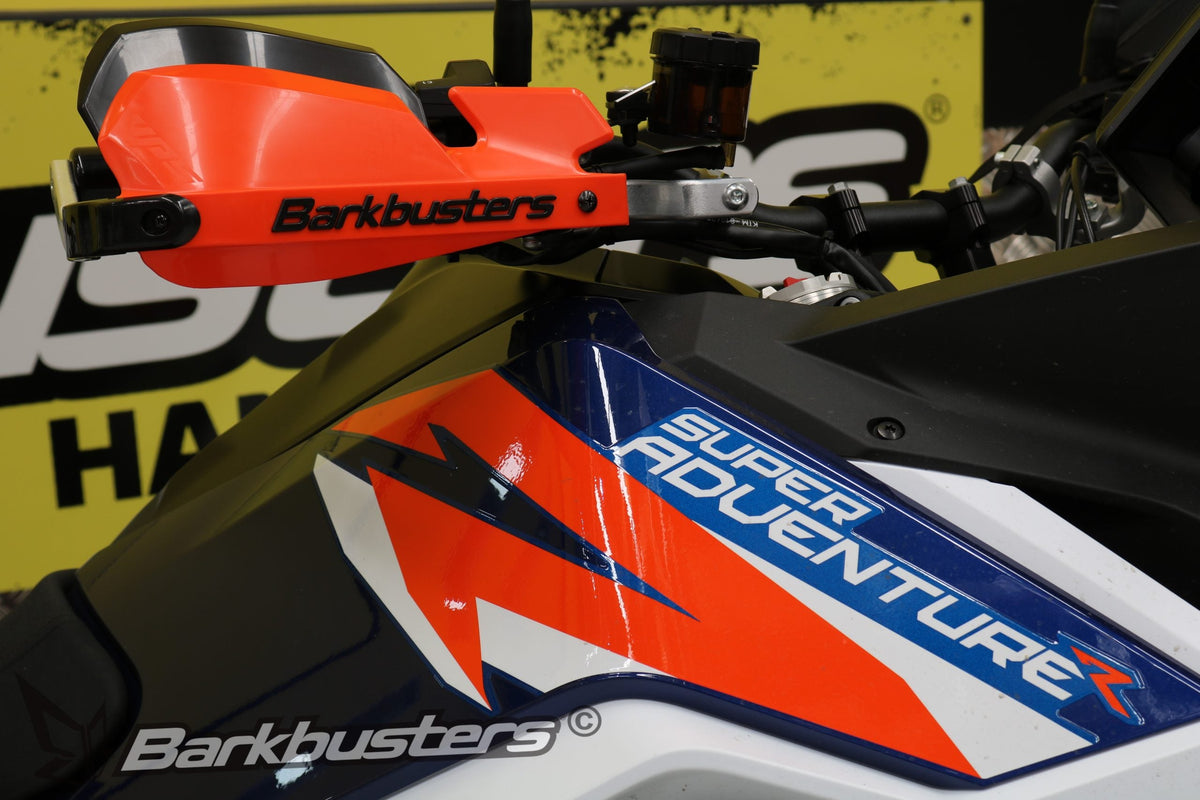 Kit Barkbusters BHG-107 montato su KTM 1290 Super Adventure R con plastiche VPS, vendute separatamente
