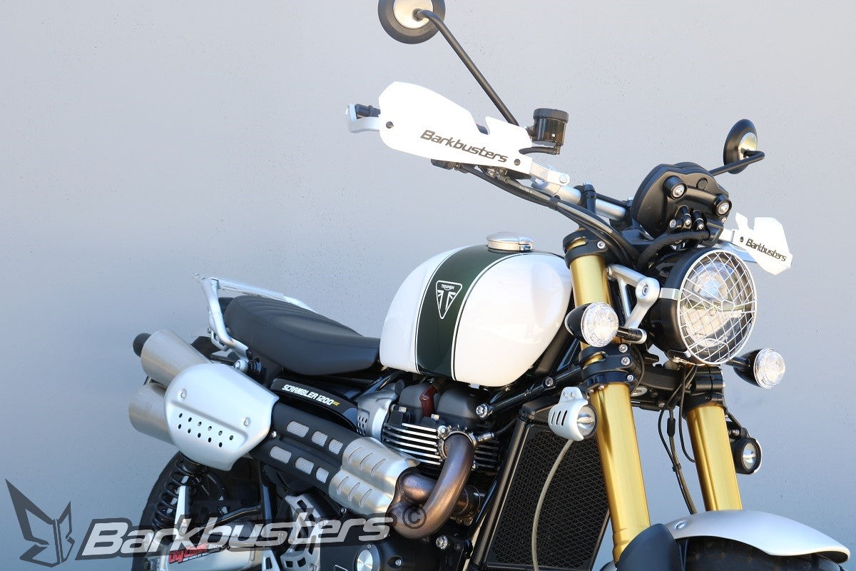 Kit Barkbusters BHG-080 con plastiche VPS bianche su Triumph Scrambler 1200