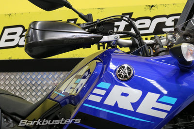 Kit Barkbusters BHG-078 montato su Yamaha Ténéré 700 con plastiche STORM nere, vendute separatamente
