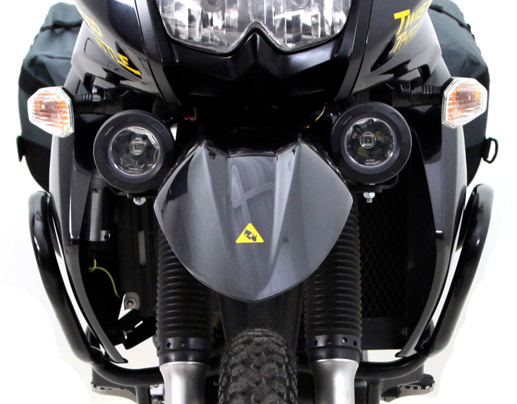 Dettaglio del supporto faretti DENALI sulla KLR 650 E