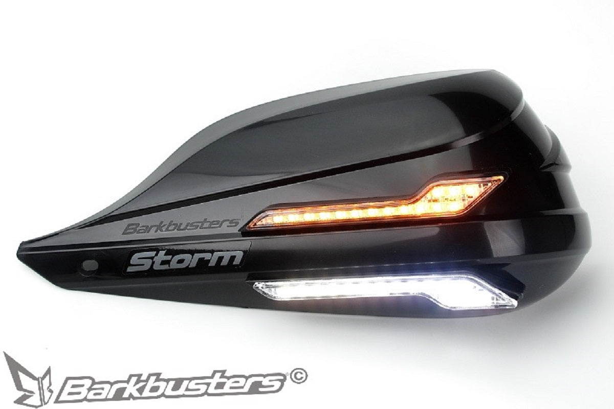 Luce di posizione LED-002 su plastica STORM, abbinata alla freccia ambra LED-001
