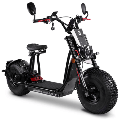Scooter elettrico Maximus E-Cruiser 45 nero in vista tre quarti anteriore destra con pneumatici maggiorati e sella monoposto