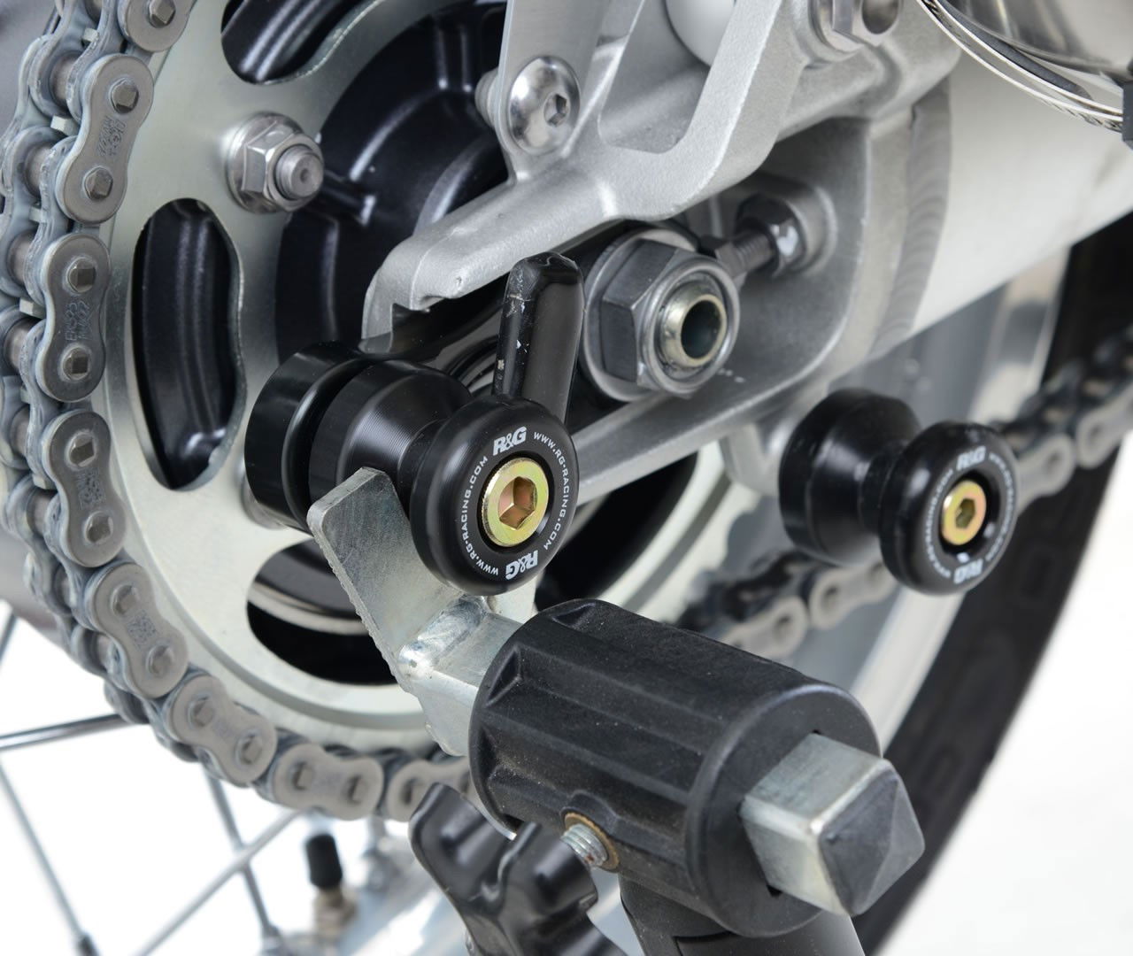 Nottolini Cavalletto Posteriore Tipo Offset Per Triumph Thruxton 1200 1200R Street Twin 900 Speed Twin 19 Scrambler 12 16737 Rg CR0055BK - Endurrad