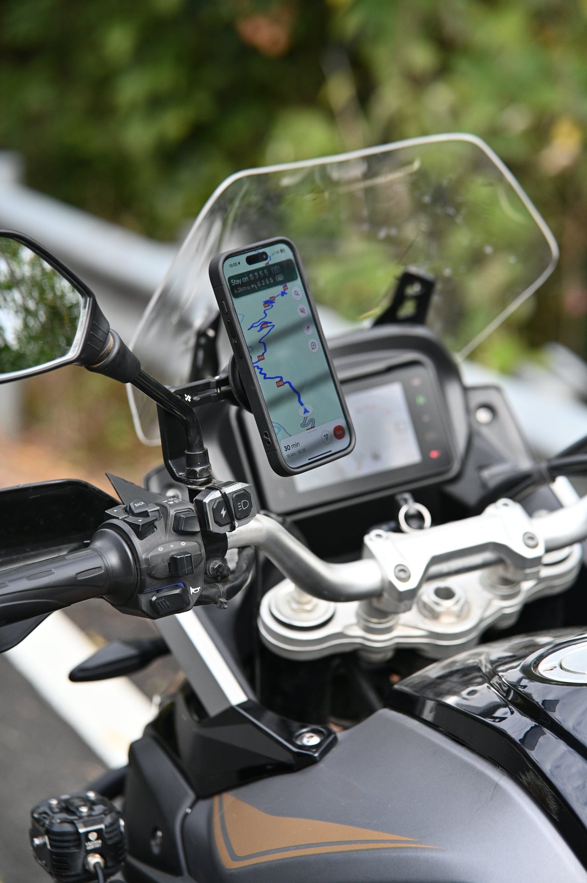 Il braccio FlexArm – porta cellulare Outplorer QM05
