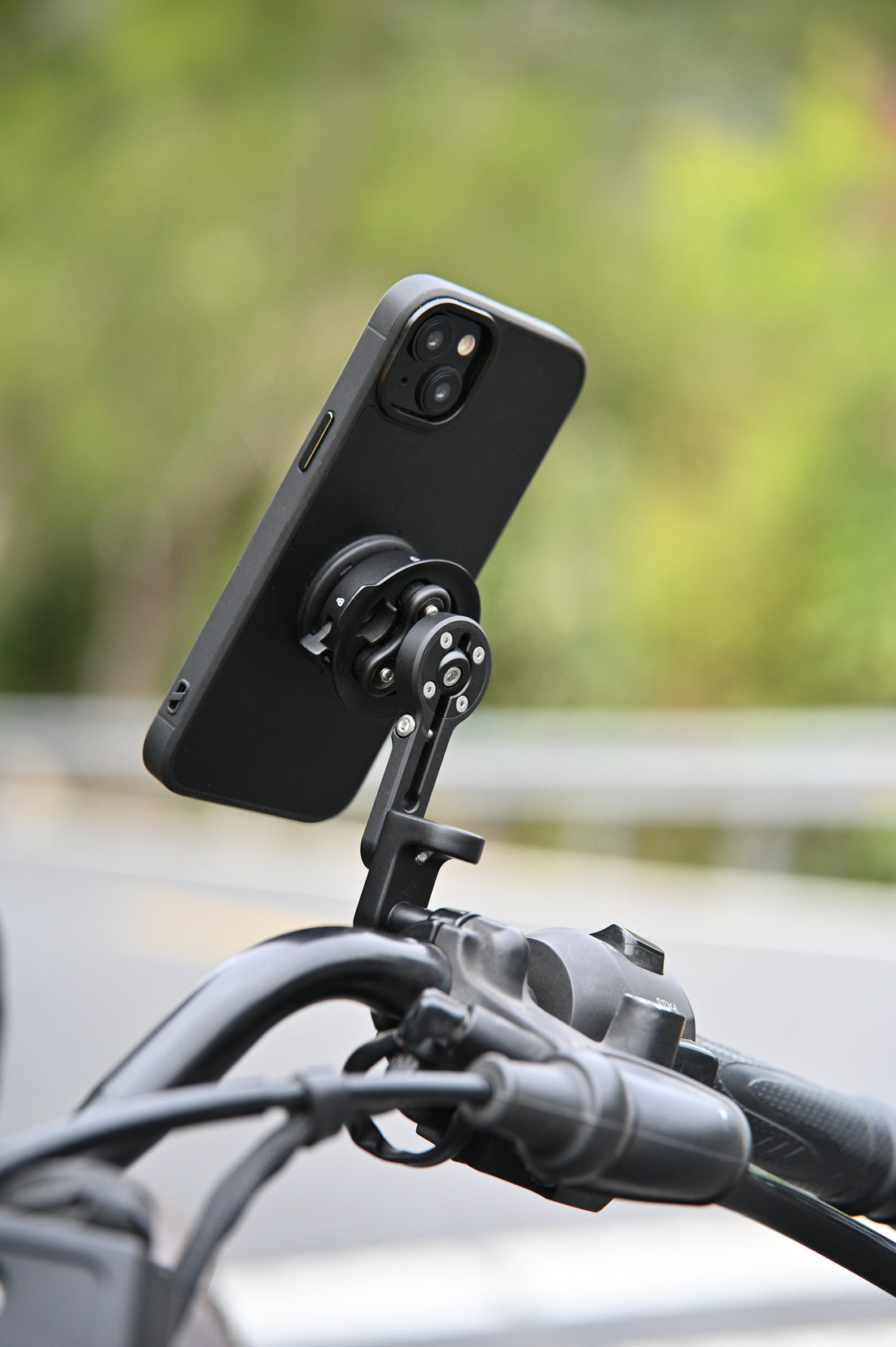 Il braccio FlexArm – porta cellulare Outplorer QM06
