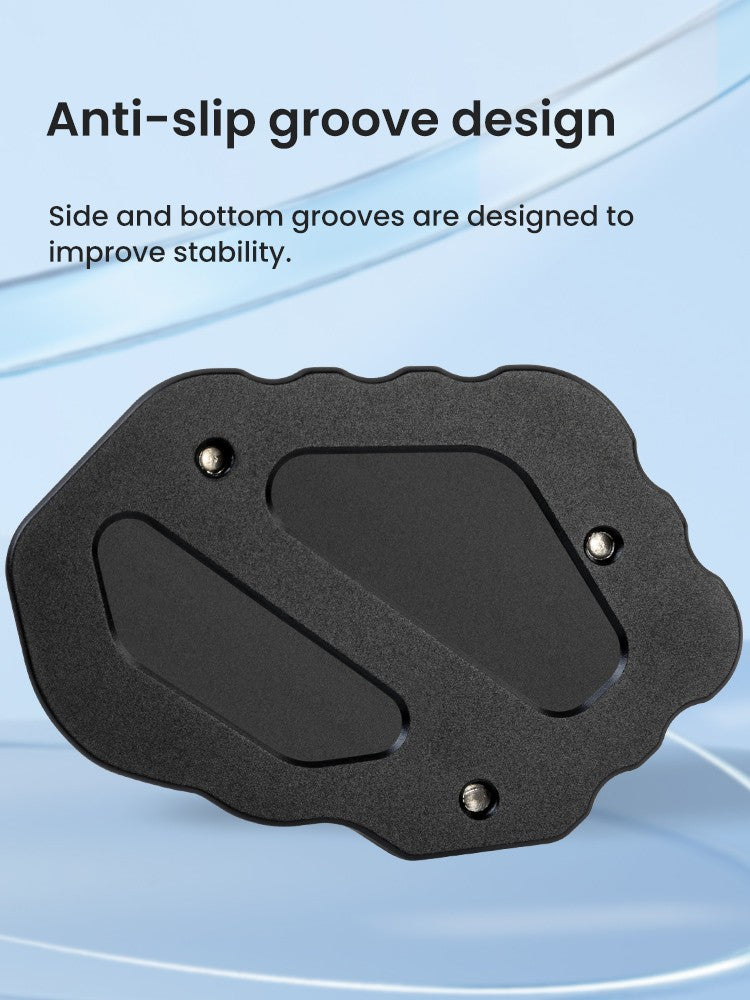 Non-slip grooves on the sides and bottom