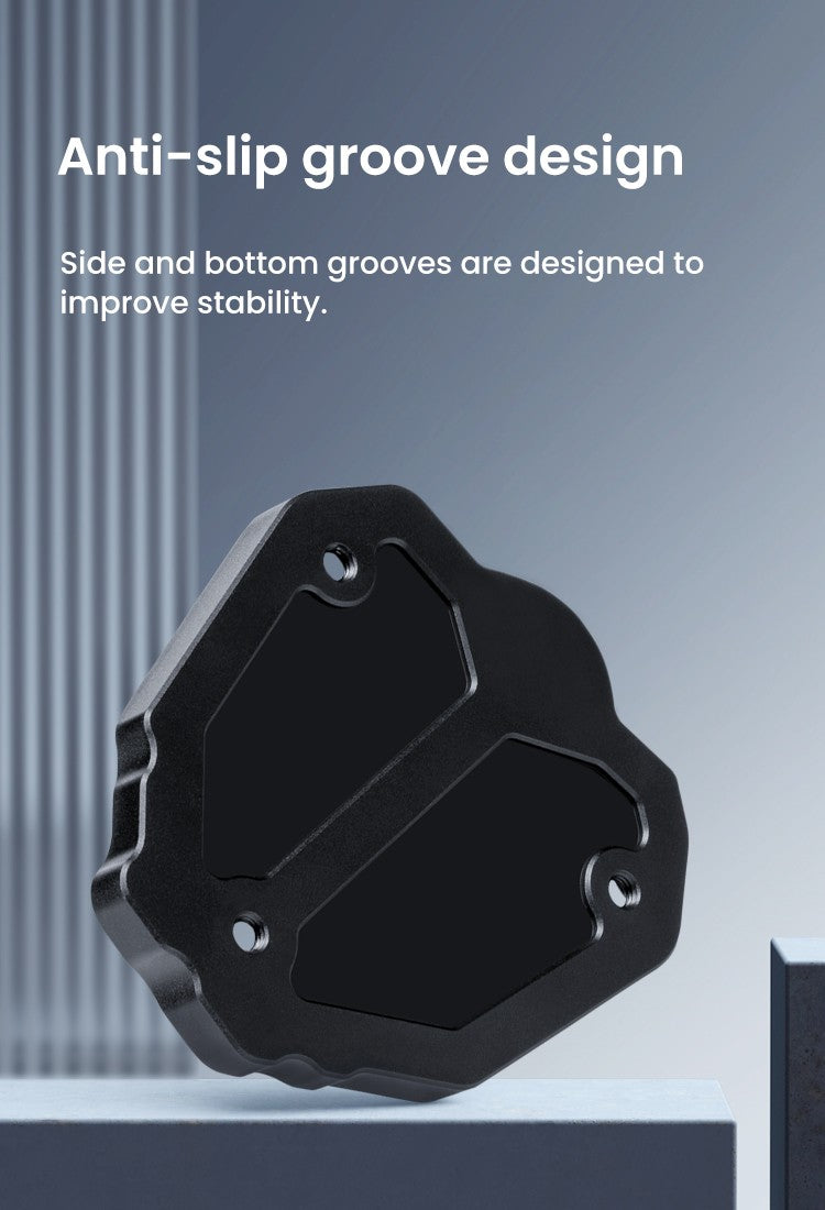 Non-slip grooves on the sides and bottom