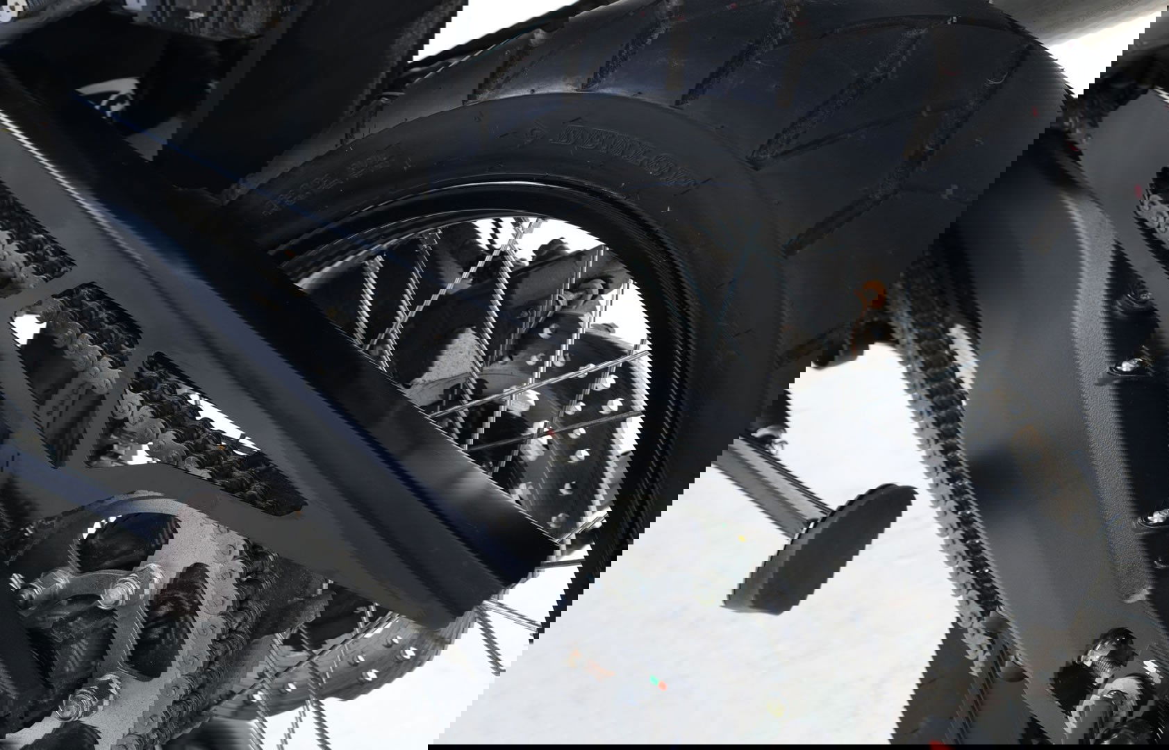 Paracatena in alluminio Honda CRF 1000L Africa Twin / Africa Twin Adv.Sports '18-'19 - colore nero