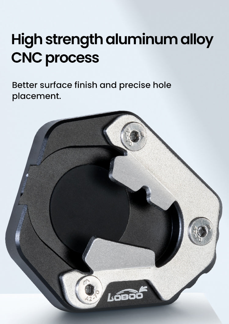 Aluminum underneath, 304 stainless steel where it clamps