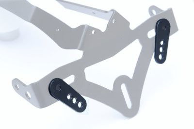 Piastrine universali montaggio / supporto targa