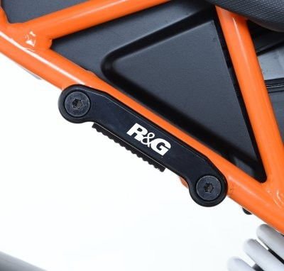 Placchette Copri Fori Poggiapiedi Posteriori Paio Ktm RC125 200 390 11832 Rg BLP0036BK - ENDURRAD