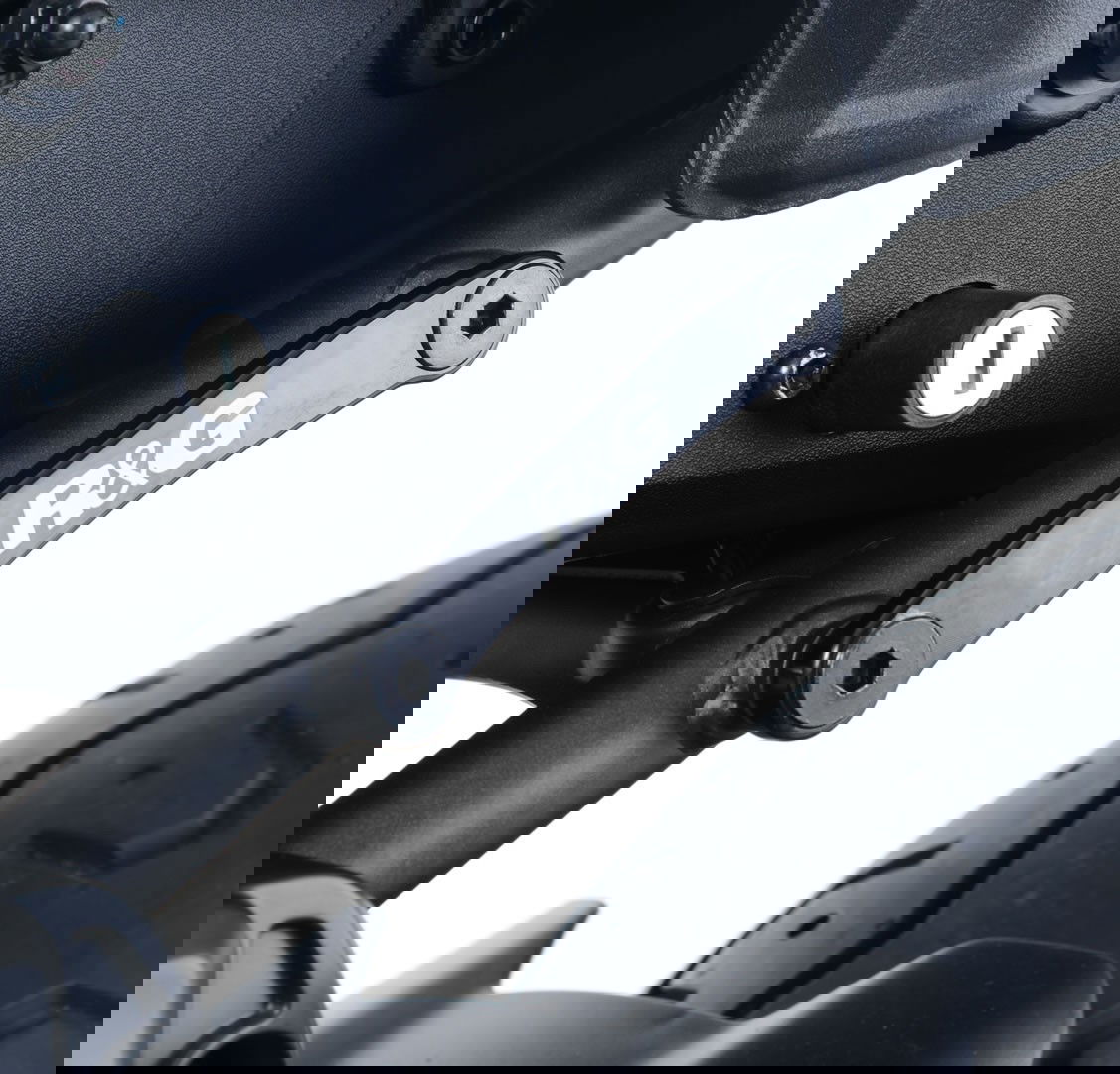 Placchette Copri Fori Poggiapiedi Posteriori Paio Yamaha XSR700 16707 Rg BLP0055BK - Endurrad