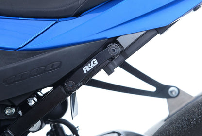 Placchette copri fori poggiapiedi posteriori (pezzo singolo lato sx), Kawa Ninja 300/ Ninja 250 '13-'17 / Z250 '13-'18 / Z300 /