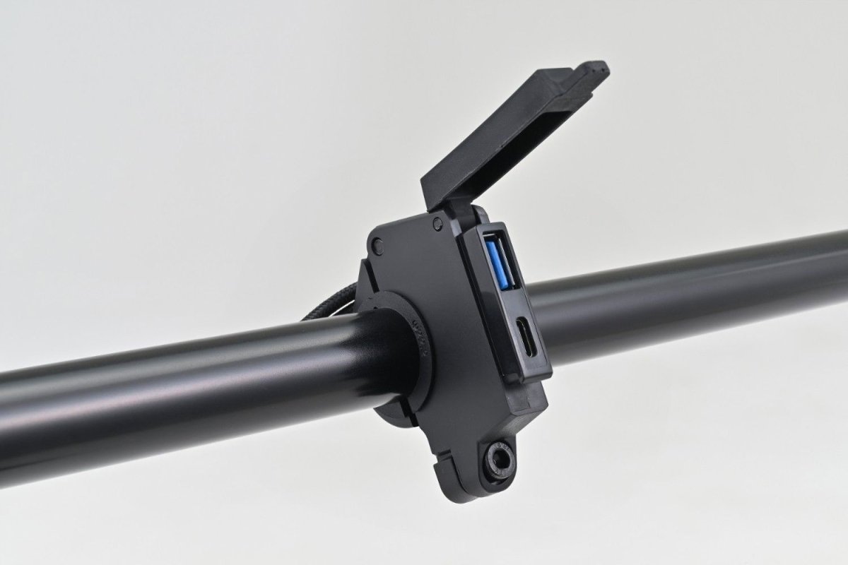 Presa USB da Manubrio Slim - Mount Daytona 8132 | 81323 - r32052 - ENDURRAD
